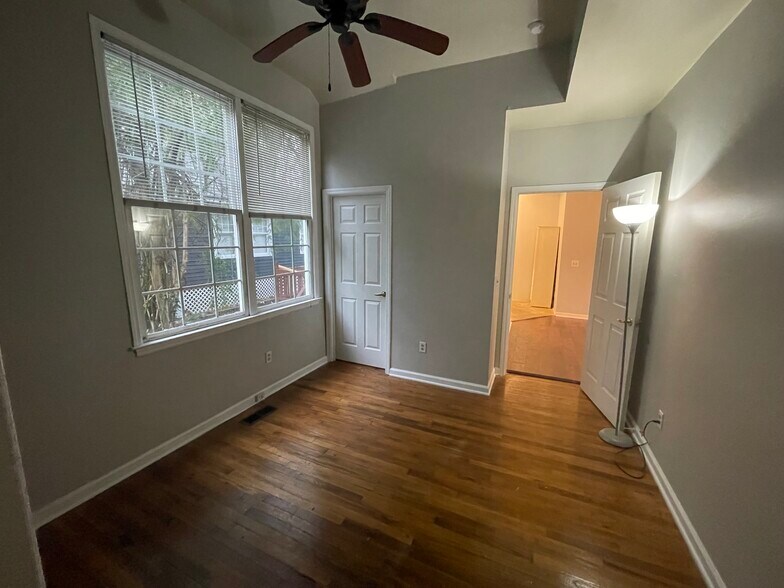 Master Bedroom - 413 E 38th St