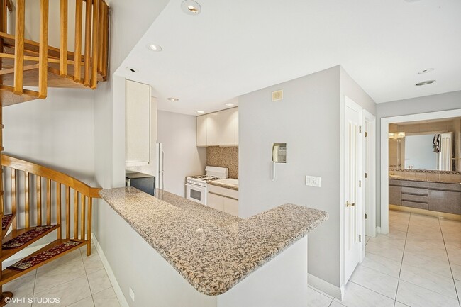 Building Photo - 2305 Tennyson Ln