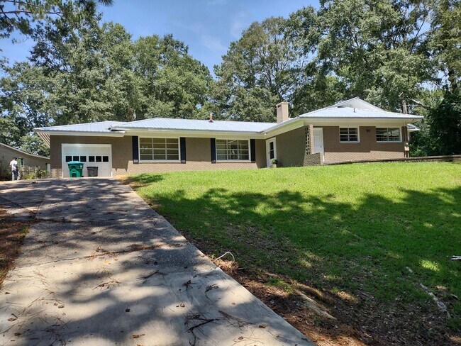 Primary Photo - 3320 45th St