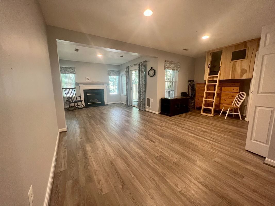 Building Photo - 206 Connery Terrace SW