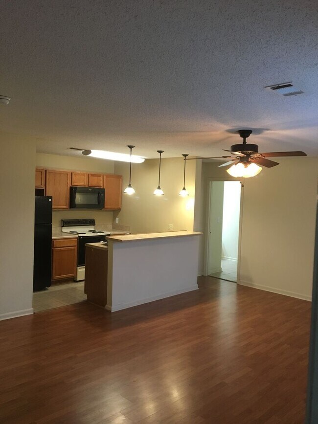 Building Photo - Tillman Place, 330