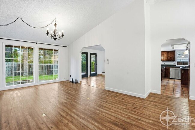 Building Photo - 13902 NE Piper Rd