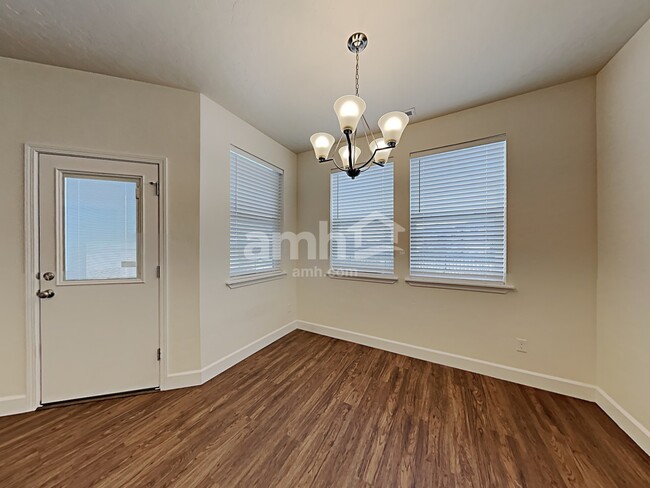 Building Photo - 108 E Sicily Dr