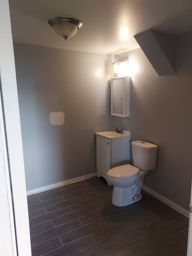 Building Photo - 4417 Arbutus Ln