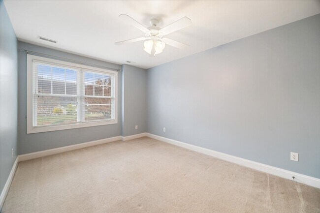 Building Photo - 1938 Tudor Court