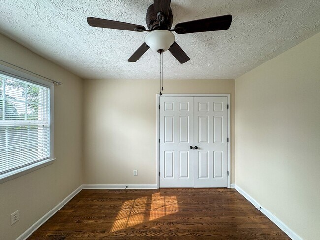 Building Photo - 5961 Chinas Ct