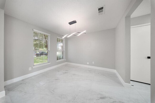 Building Photo - 8311 Sierra Hill Ct