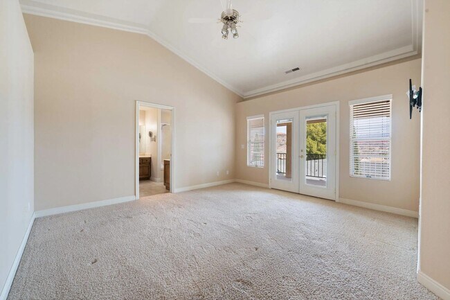 Building Photo - 4 Bedroom Retreat Overlooking Snow Canyon ...