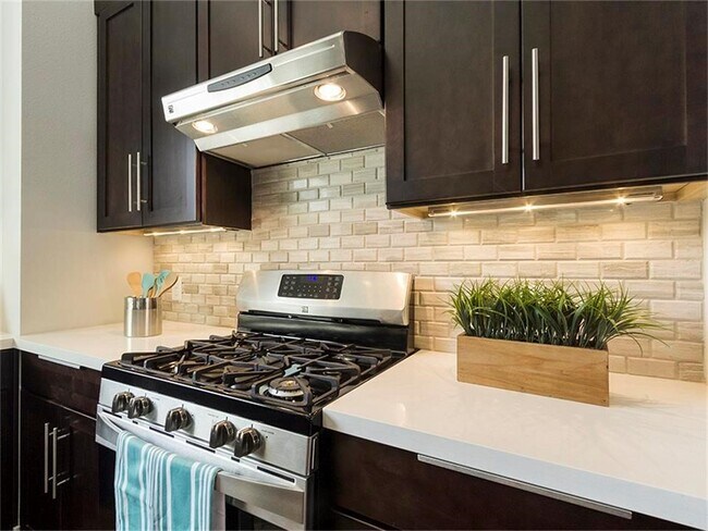 Building Photo - 864 Wakefield Dr