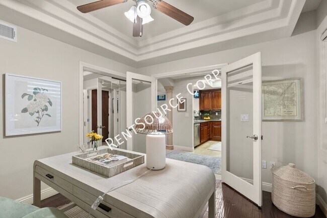 Building Photo - 12044 Hoffman St