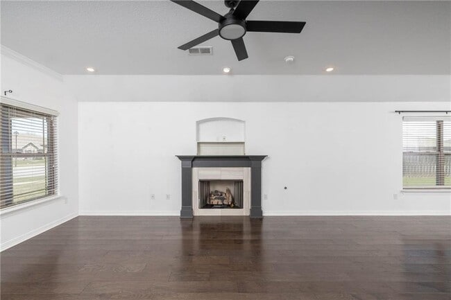 Building Photo - 4405 W Anthem Dr