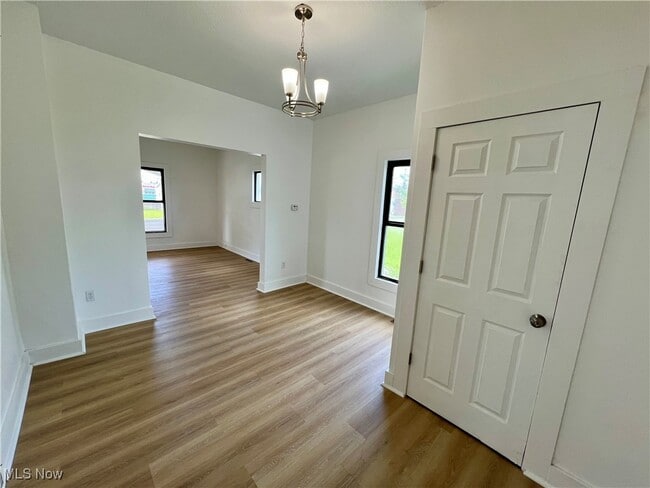 Building Photo - 117 W 29th St