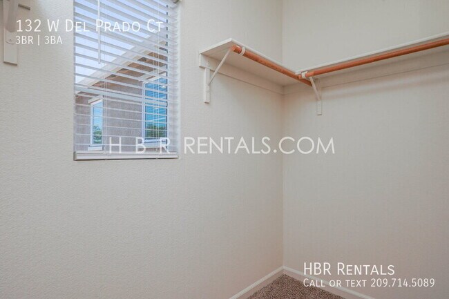 Building Photo - 132 W Del Prado Ct