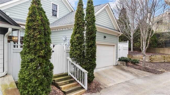 Building Photo - 183 Fowler St