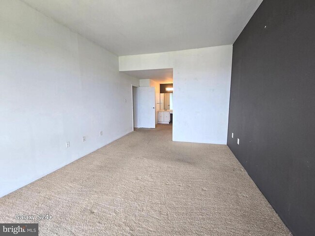 Building Photo - 5300 Holmes Run Pkwy