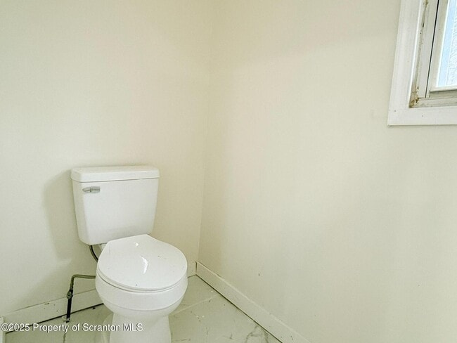 Building Photo - 210 Center Ave