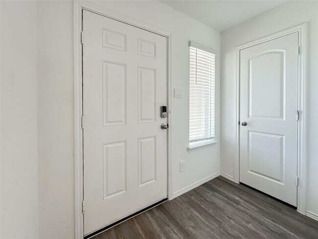 Building Photo - 5715 Vintage Oakmont Dr