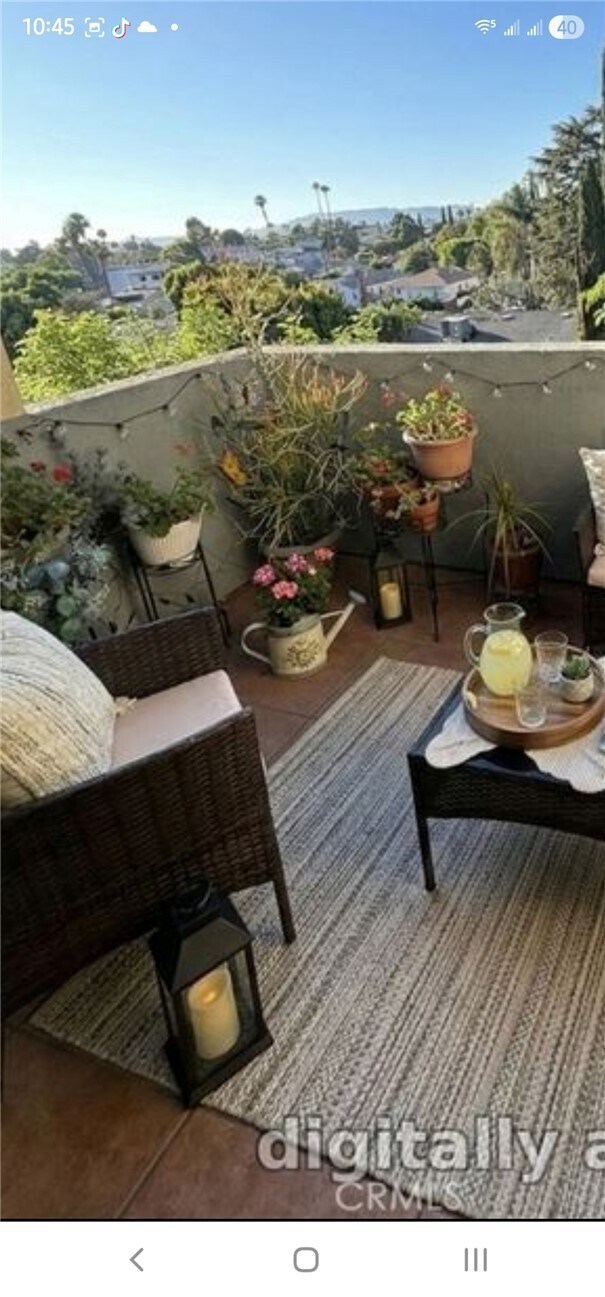 Building Photo - 14343 Burbank Blvd