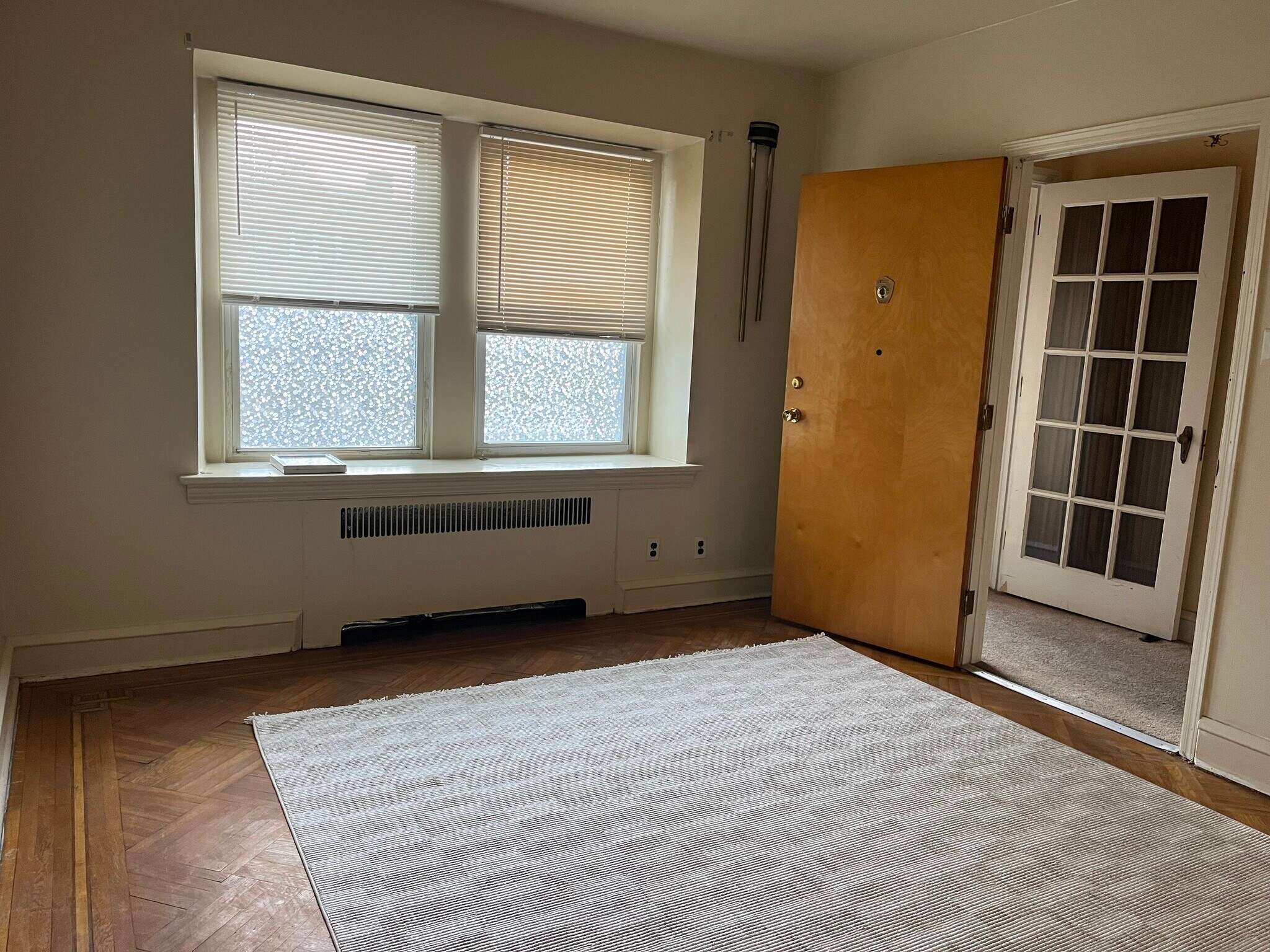 Building Photo - 3427 Sheffield Ave