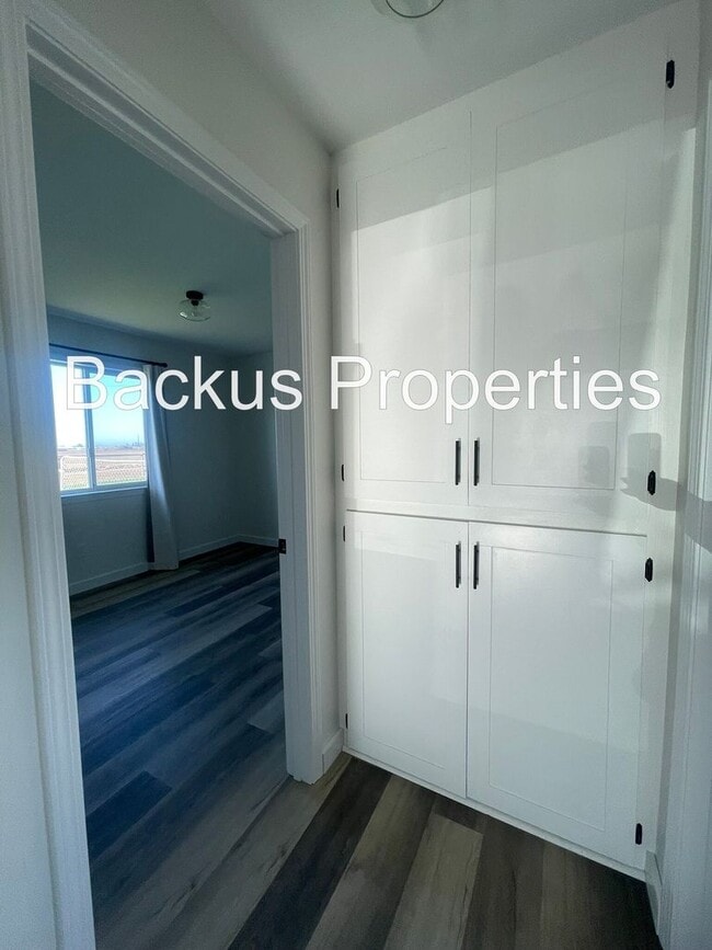 Building Photo - 333 Espinosa Rd