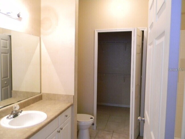 Building Photo - 5521 Rosehill Rd