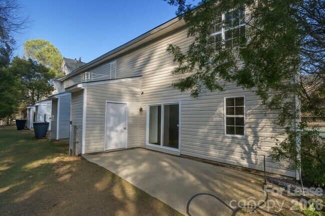 Building Photo - 12172 Bottlebrush Pl