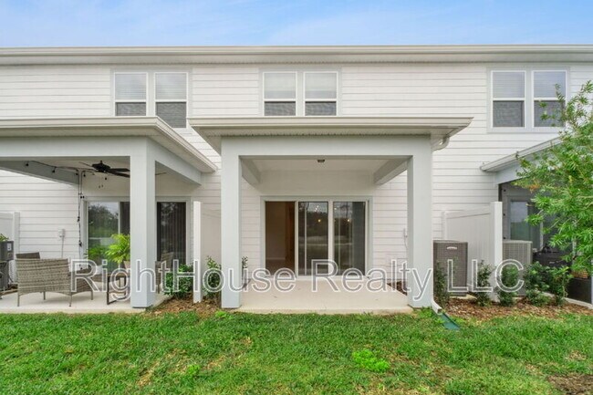 Building Photo - 3082 Emerald Acrs Ln