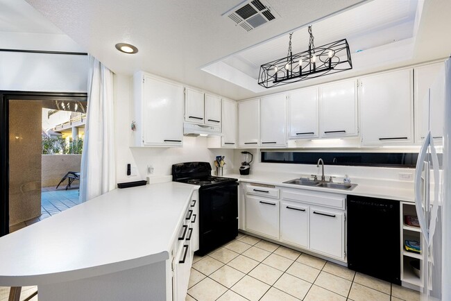 Building Photo - 255 S Avenida Caballeros