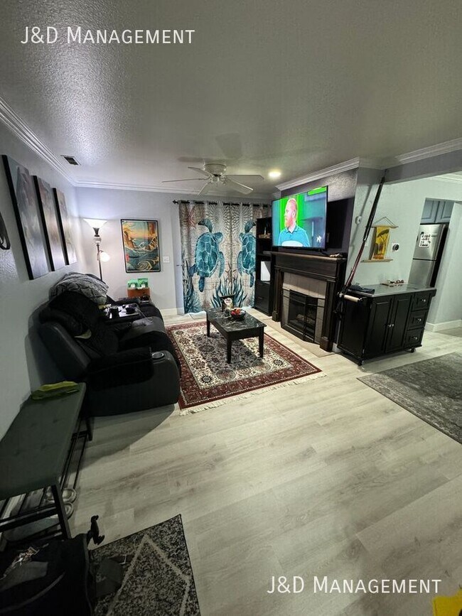 Building Photo - 2416 S Elizabeth St