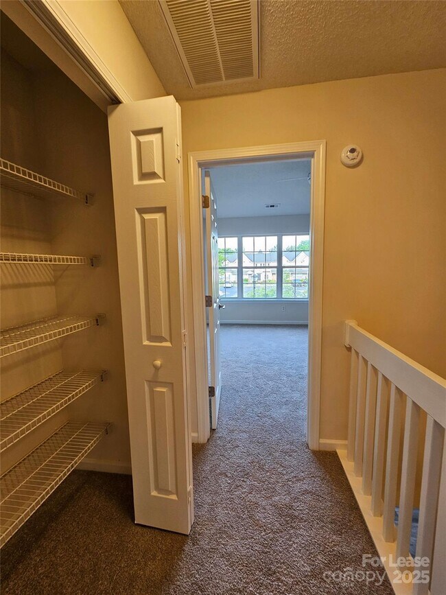 Building Photo - 12340 Honey Hill Ln