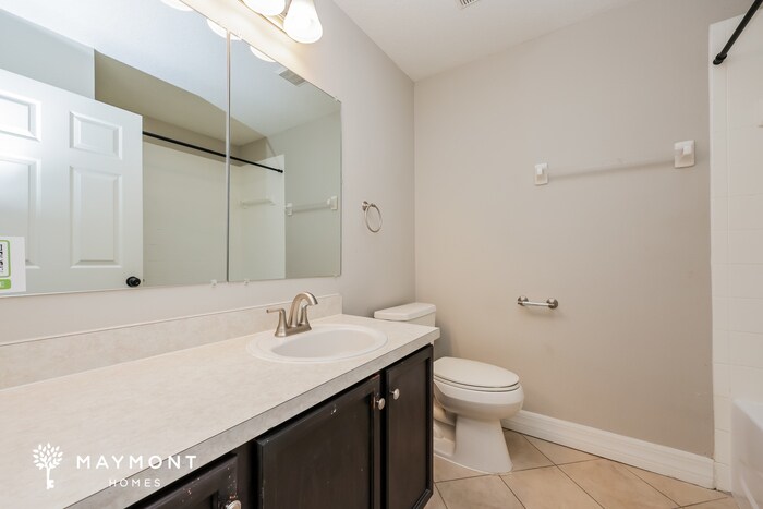 Building Photo - 2615 Queen Alberta Dr