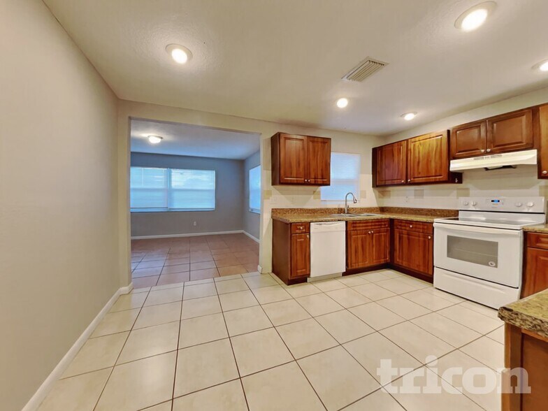 Building Photo - 6953 41st Terrace N