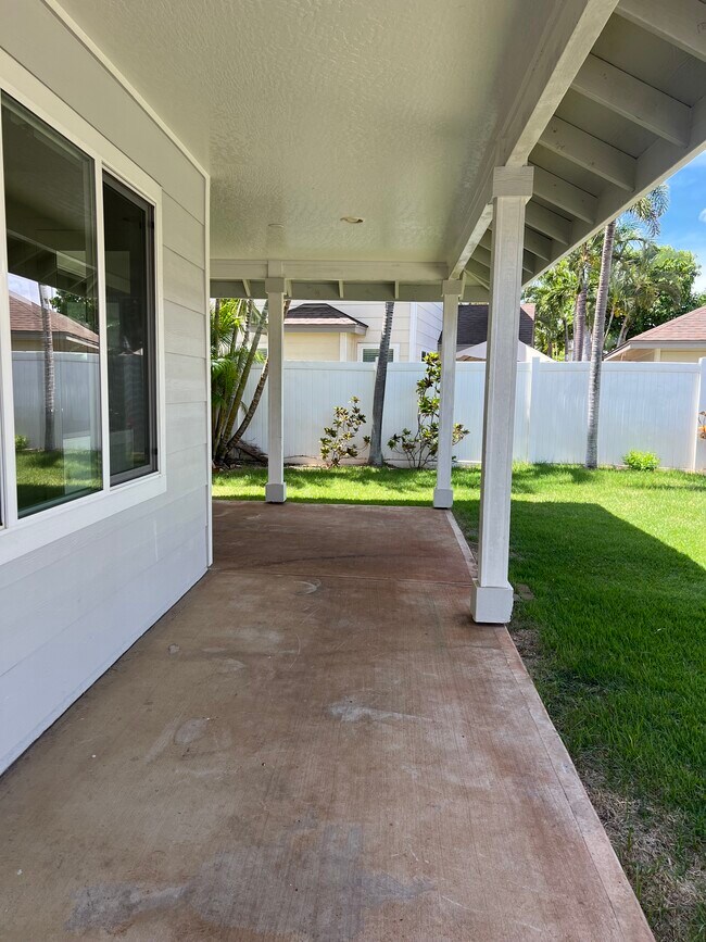 Building Photo - 91-1048 Kaihohonu St