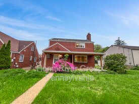 Building Photo - 1066 Elwell St