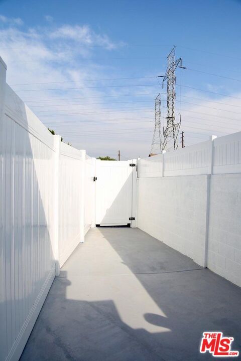 Building Photo - 8235 Alcove Ave