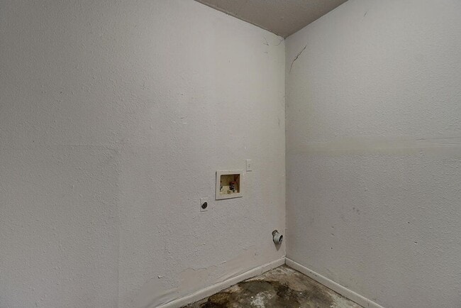 Building Photo - 5310 Gateridge Dr