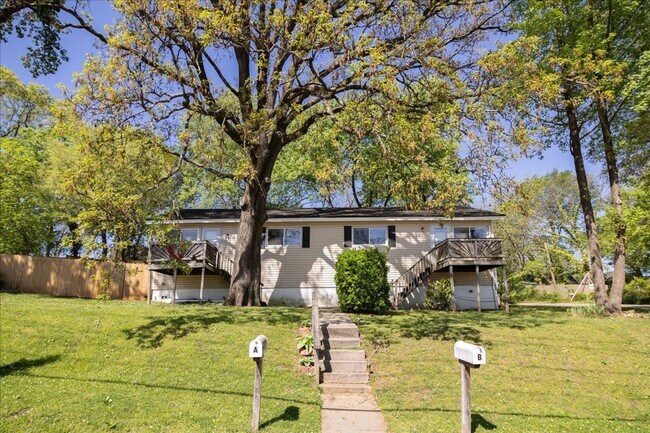Building Photo - 1096 Herndon St NW