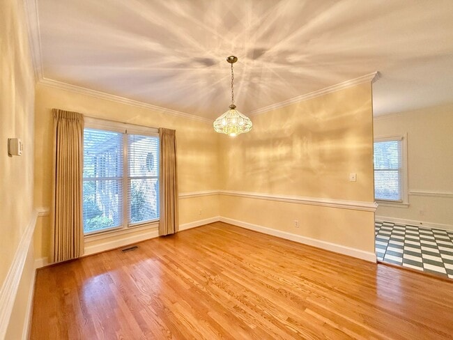 Building Photo - Charming 3BD, 2BA Raleigh Ranch-Style Home in a Quiet Neighborhood Near Crabtree Valley Mall, RDU...