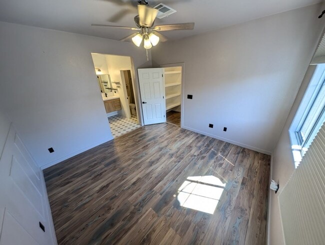Building Photo - 10180 Delray Beach Ave