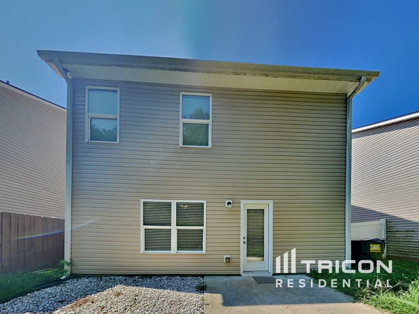 Building Photo - 102 Hill Crest Cir