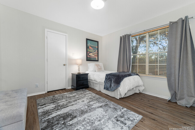 Building Photo - 10646 Manor Creek
