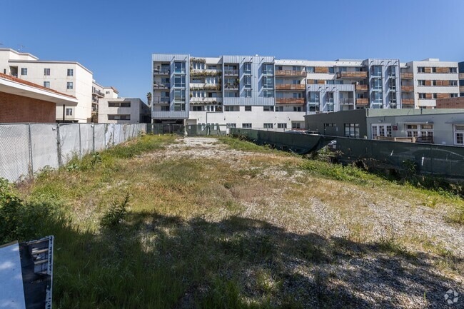 Building Photo - 501 Broadway