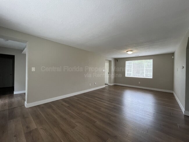 Building Photo - 224 Lakewood Dr