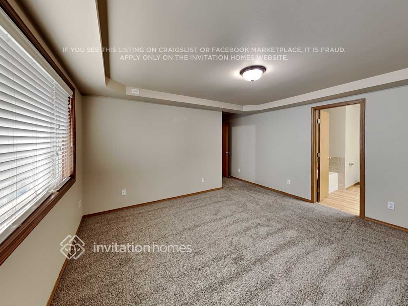 Building Photo - 1608 St Ct E