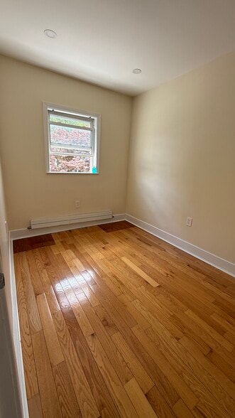 Building Photo - 2034 E 71st St