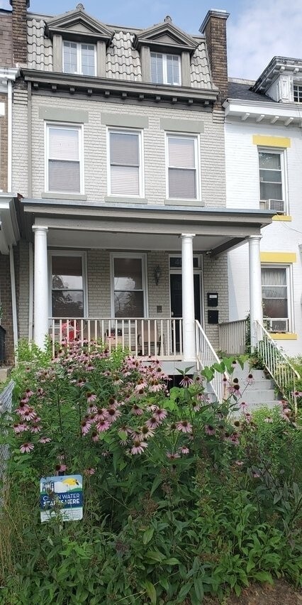 Building Photo - 4006 7th St NW