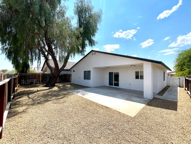 Building Photo - Newly Update 2 Bedroom Home in Mohave Valley!