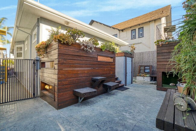 Building Photo - 38 Sunset Ave