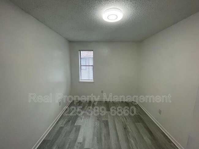 Building Photo - 1511 Cristy Dr