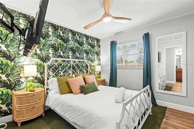 Building Photo - 1596 Idle Dr NE